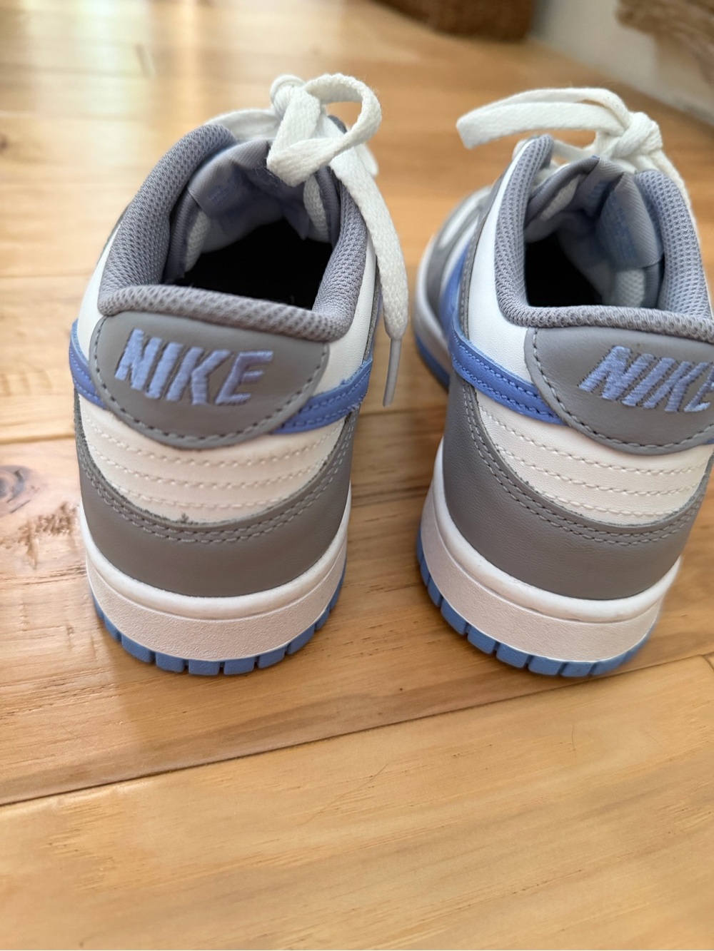 Nike, low-top, white with gray accents and blue swoosh, boys, 6Y - Picture 3 of 6